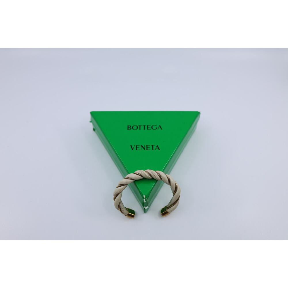B6 Auth BOTTEGA VENETA Twist Cuff Cream Gold Plated Silver Leather Bracelet Sz M